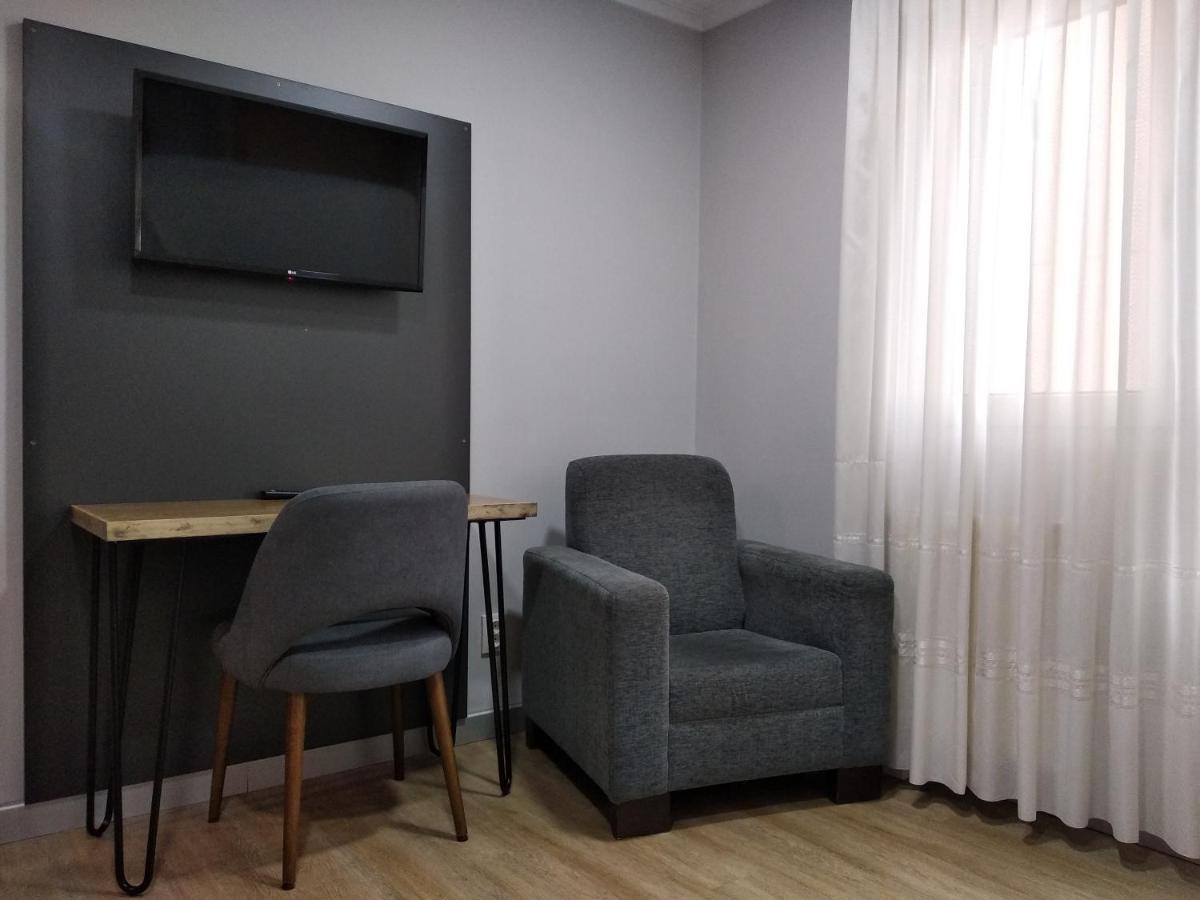 לוגו Hotel Brios מראה חיצוני תמונה